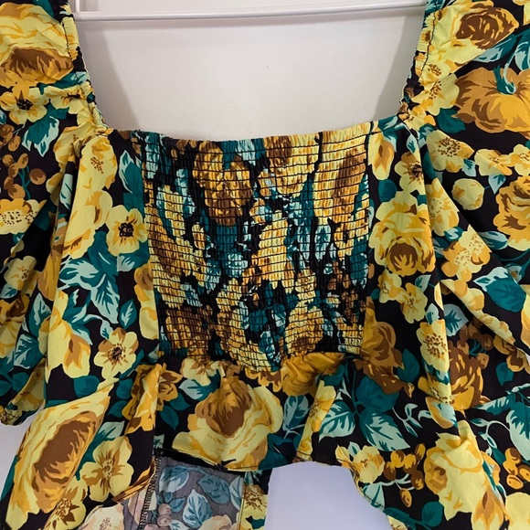 LAURA ASHLEY & URBAN OUTFFITTERS LUCILLE TOP - Picture 10 of 15